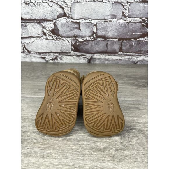 UGG Keelan Tan Brown Suede Sheepskin Lined Boots Toddlers Kids Size 1M US/16EU - Picture 15 of 16
